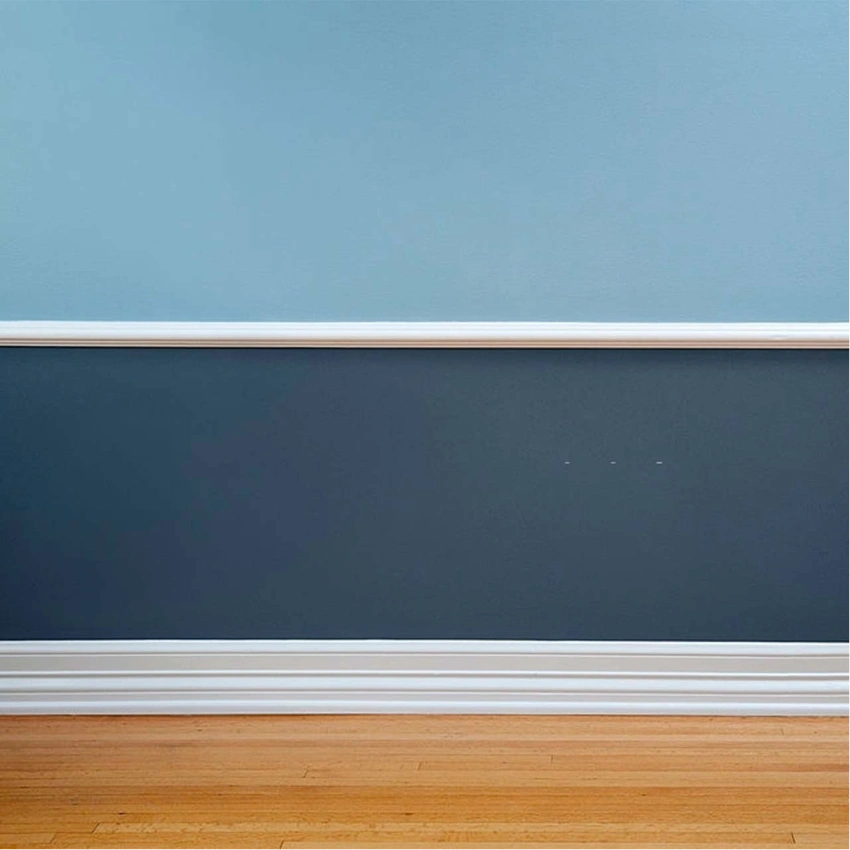 Wall skirting board